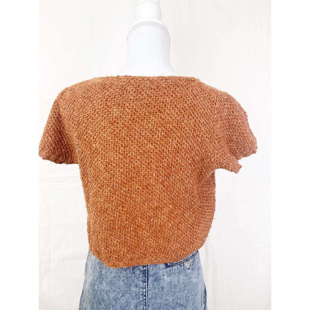 Handknit Bespoke Vintage Short Sleeve Cropped Top With Button Detail - Picture 4 of 4